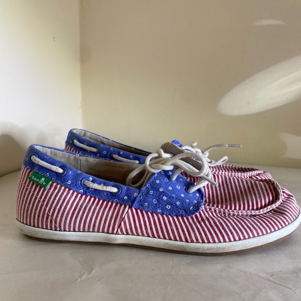 Sanuk women's shoes Size 7 red white blue flag American boat shoes patriotic
